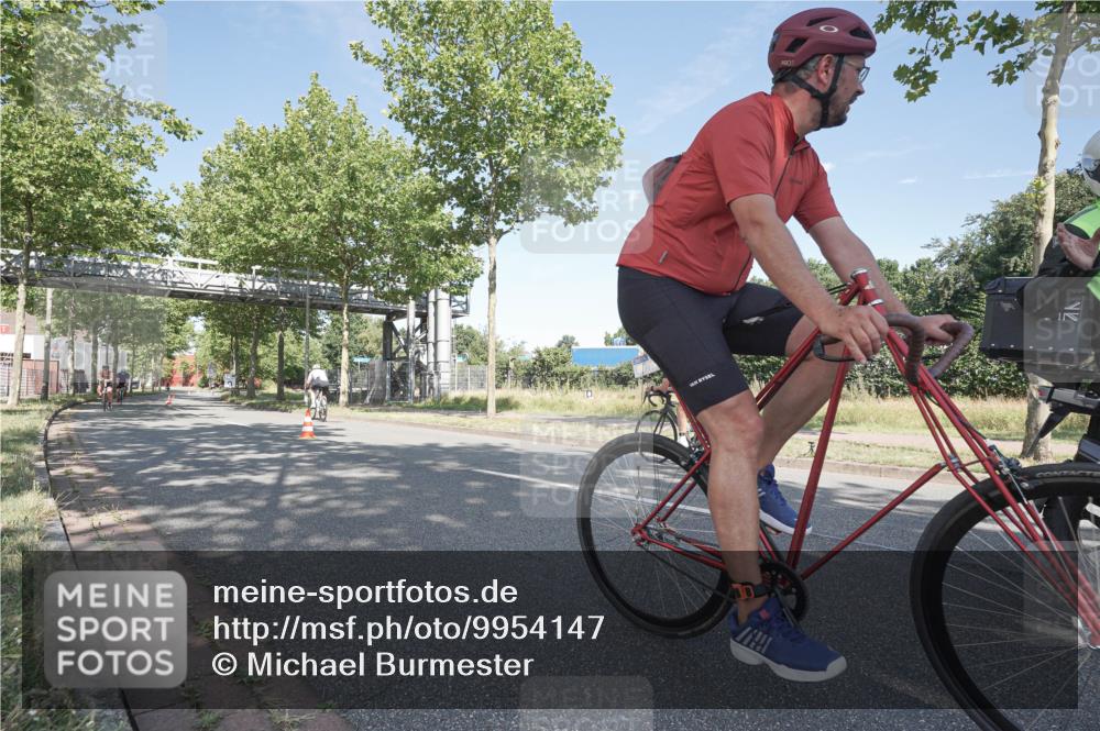 09.08.2026 - GEWOBA Citytriathlon Bremen Michael Burmester http://msf.ph/oto/9954147 09.08.2026 10:56:01 Radfahren 31, 41, 89, 93, 109, 155, 157, 211, 487, 491 meine-sportfotos.de