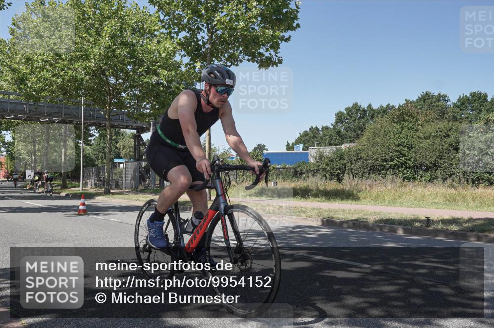 09.08.2026 - GEWOBA Citytriathlon Bremen Michael Burmester http://msf.ph/oto/9954152 09.08.2026 14:28:03 Radfahren 67, 72, 177, 251, 331, 443, 444 meine-sportfotos.de