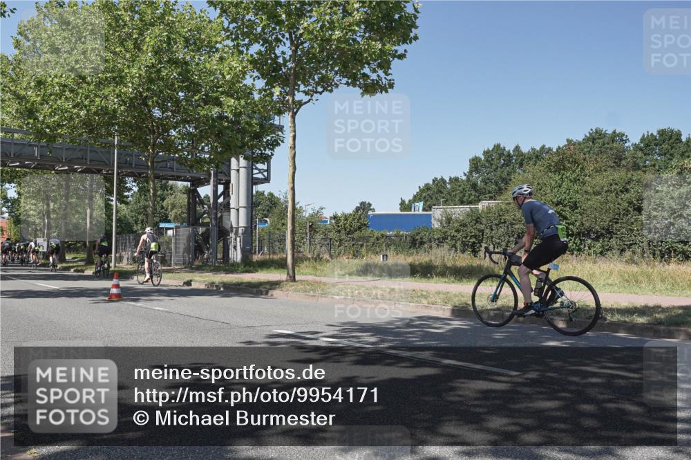 09.08.2026 - GEWOBA Citytriathlon Bremen Michael Burmester http://msf.ph/oto/9954171 09.08.2026 14:28:13 Radfahren 41, 67, 72, 85, 100, 113, 331, 444 meine-sportfotos.de
