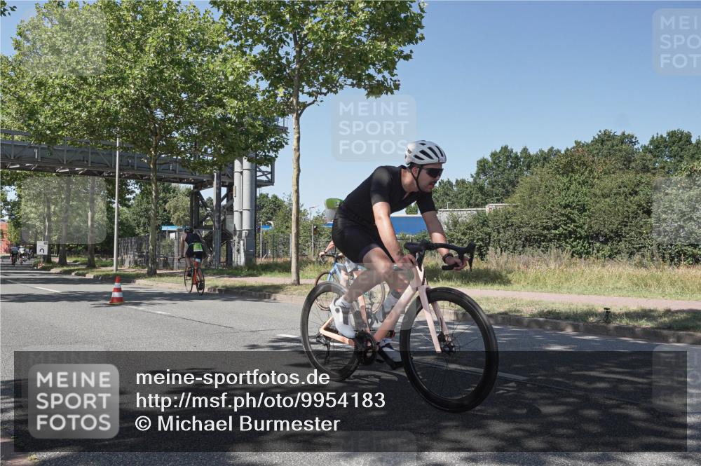 09.08.2026 - GEWOBA Citytriathlon Bremen Michael Burmester http://msf.ph/oto/9954183 09.08.2026 14:28:19 Radfahren 41, 72, 85, 100, 113, 119, 168 meine-sportfotos.de
