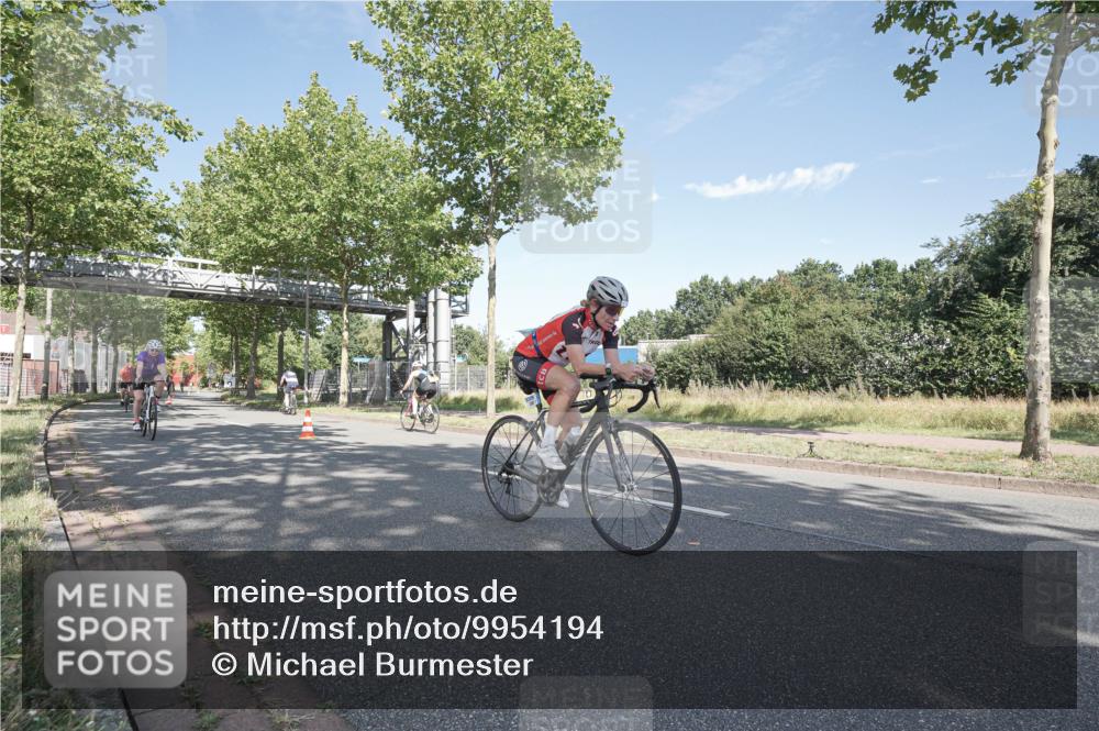 09.08.2026 - GEWOBA Citytriathlon Bremen Michael Burmester http://msf.ph/oto/9954194 09.08.2026 10:56:48 Radfahren 75, 113, 147, 149, 480, 504 meine-sportfotos.de