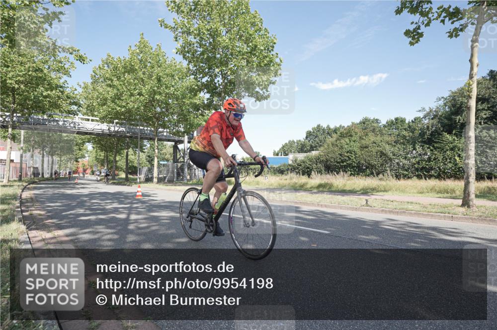 09.08.2026 - GEWOBA Citytriathlon Bremen Michael Burmester http://msf.ph/oto/9954198 09.08.2026 10:56:51 Radfahren 35, 75, 113, 147, 149, 399, 460, 480, 504 meine-sportfotos.de