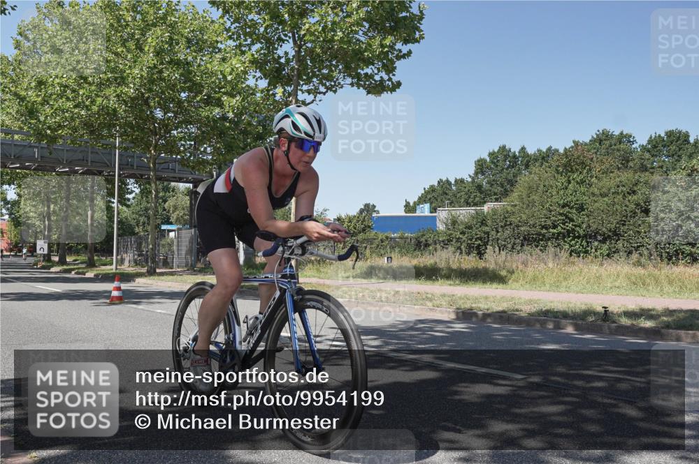 09.08.2026 - GEWOBA Citytriathlon Bremen Michael Burmester http://msf.ph/oto/9954199 09.08.2026 14:28:46 Radfahren 11, 50, 109, 124, 155, 350 meine-sportfotos.de