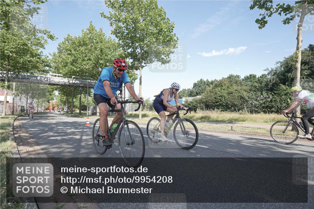 09.08.2026 - GEWOBA Citytriathlon Bremen Michael Burmester http://msf.ph/oto/9954208 09.08.2026 10:57:02 Radfahren 35, 85, 113, 243, 361, 399, 460, 480 meine-sportfotos.de