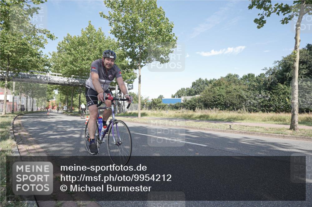 09.08.2026 - GEWOBA Citytriathlon Bremen Michael Burmester http://msf.ph/oto/9954212 09.08.2026 10:57:04 Radfahren 35, 85, 113, 243, 361, 399, 460 meine-sportfotos.de