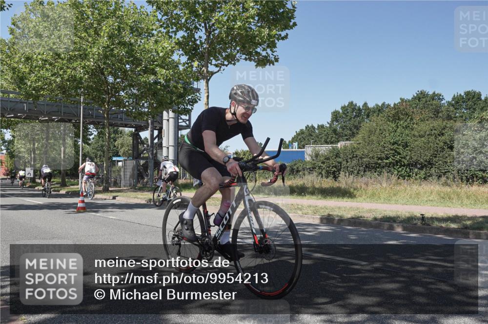 09.08.2026 - GEWOBA Citytriathlon Bremen Michael Burmester http://msf.ph/oto/9954213 09.08.2026 14:28:56 Radfahren 13, 33, 46, 50, 68, 71, 84, 97, 109, 114, 117, 124, 129, 150, 162, 350, 498 meine-sportfotos.de
