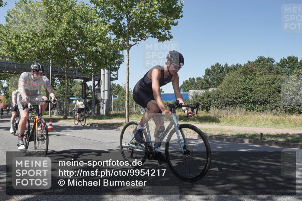 09.08.2026 - GEWOBA Citytriathlon Bremen Michael Burmester http://msf.ph/oto/9954217 09.08.2026 14:28:58 Radfahren 13, 33, 46, 68, 71, 84, 97, 109, 114, 117, 124, 129, 150, 162, 350, 498 meine-sportfotos.de