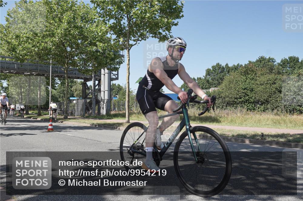 09.08.2026 - GEWOBA Citytriathlon Bremen Michael Burmester http://msf.ph/oto/9954219 09.08.2026 14:28:59 Radfahren 13, 33, 46, 68, 71, 84, 97, 114, 117, 124, 129, 150, 154, 162, 350, 498 meine-sportfotos.de