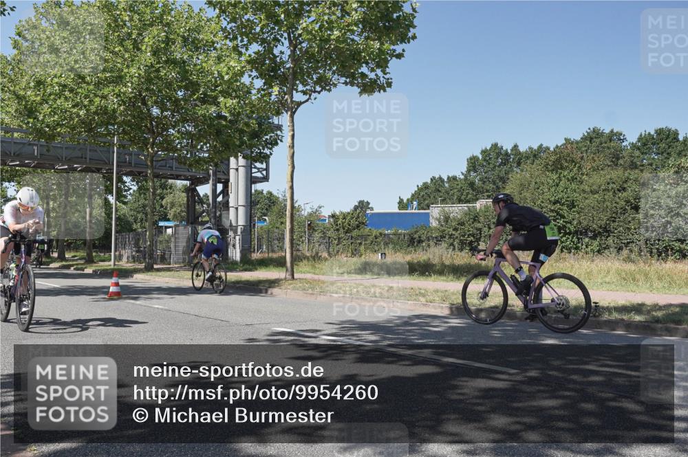09.08.2026 - GEWOBA Citytriathlon Bremen Michael Burmester http://msf.ph/oto/9954260 09.08.2026 14:29:40 Radfahren 123, 143, 144, 164, 294 meine-sportfotos.de