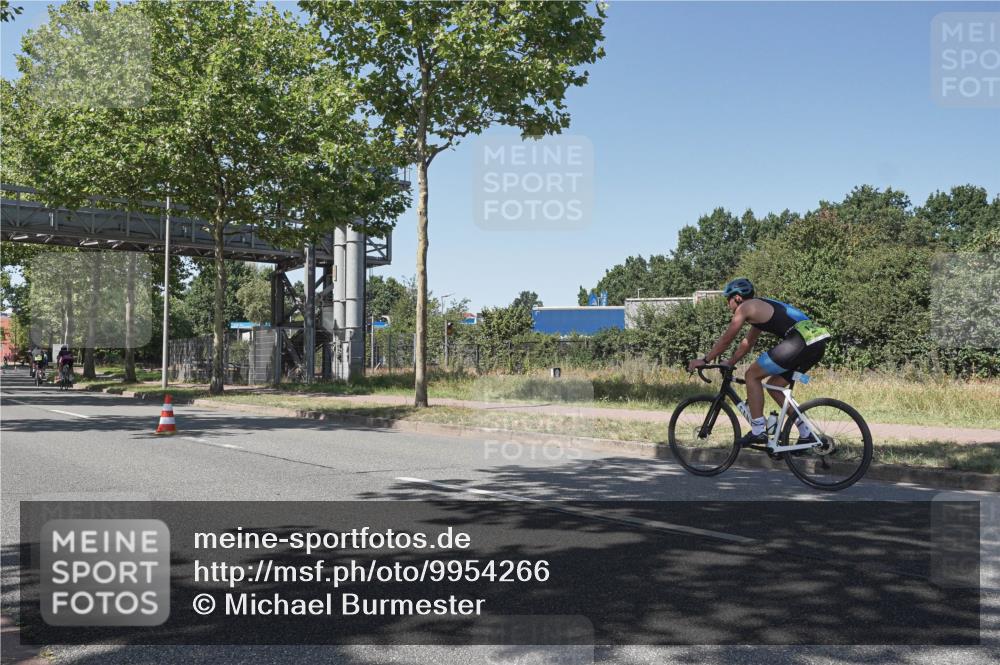 09.08.2026 - GEWOBA Citytriathlon Bremen Michael Burmester http://msf.ph/oto/9954266 09.08.2026 14:29:44 Radfahren 123, 143, 144, 164, 294, 418 meine-sportfotos.de