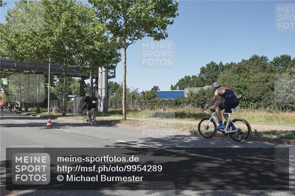 09.08.2026 - GEWOBA Citytriathlon Bremen Michael Burmester http://msf.ph/oto/9954289 09.08.2026 14:29:58 Radfahren 137, 164, 418, 469, 512 meine-sportfotos.de