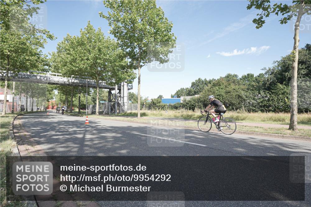 09.08.2026 - GEWOBA Citytriathlon Bremen Michael Burmester http://msf.ph/oto/9954292 09.08.2026 10:59:55 Radfahren 49 meine-sportfotos.de