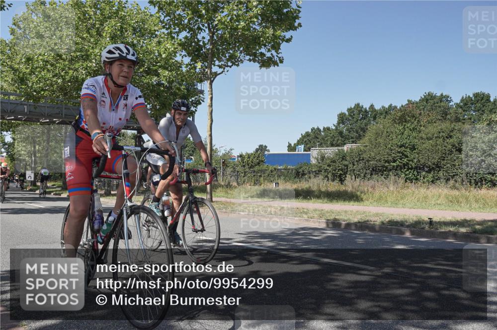 09.08.2026 - GEWOBA Citytriathlon Bremen Michael Burmester http://msf.ph/oto/9954299 09.08.2026 14:30:05 Radfahren 137, 279, 304, 401, 407, 469, 512 meine-sportfotos.de