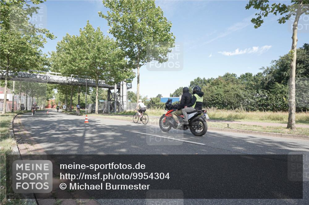 09.08.2026 - GEWOBA Citytriathlon Bremen Michael Burmester http://msf.ph/oto/9954304 09.08.2026 11:00:19 Radfahren  meine-sportfotos.de