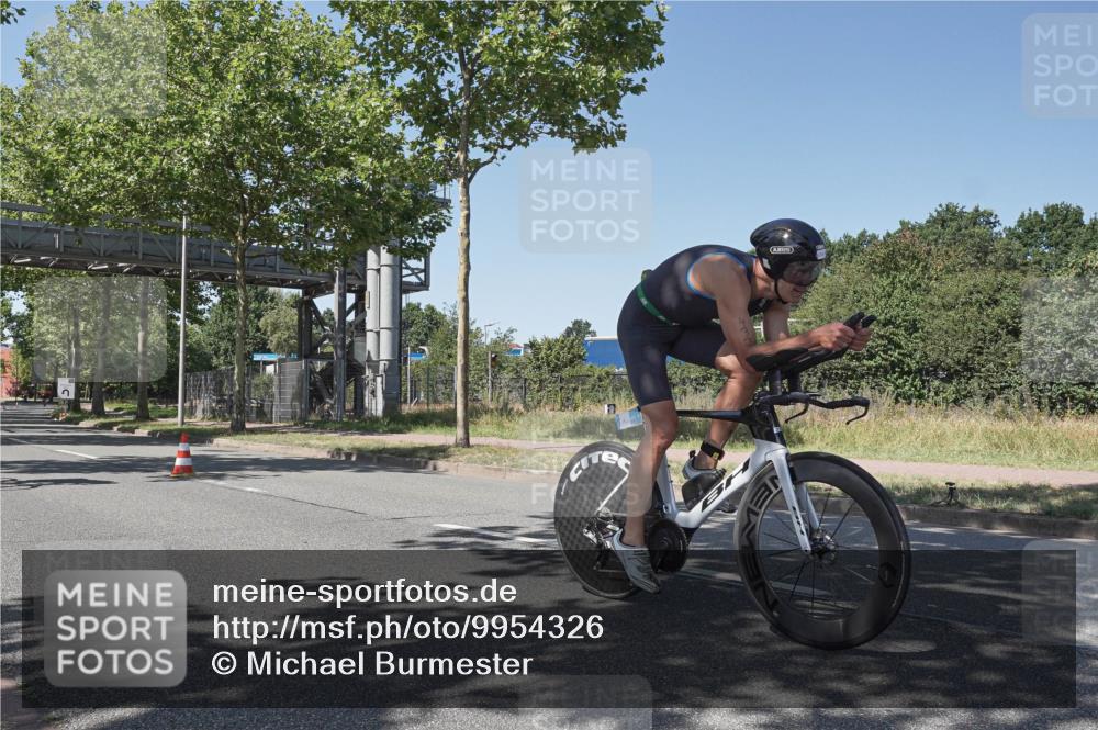 09.08.2026 - GEWOBA Citytriathlon Bremen Michael Burmester http://msf.ph/oto/9954326 09.08.2026 14:30:29 Radfahren 26, 27, 79, 118, 159, 169, 270, 374, 433 meine-sportfotos.de