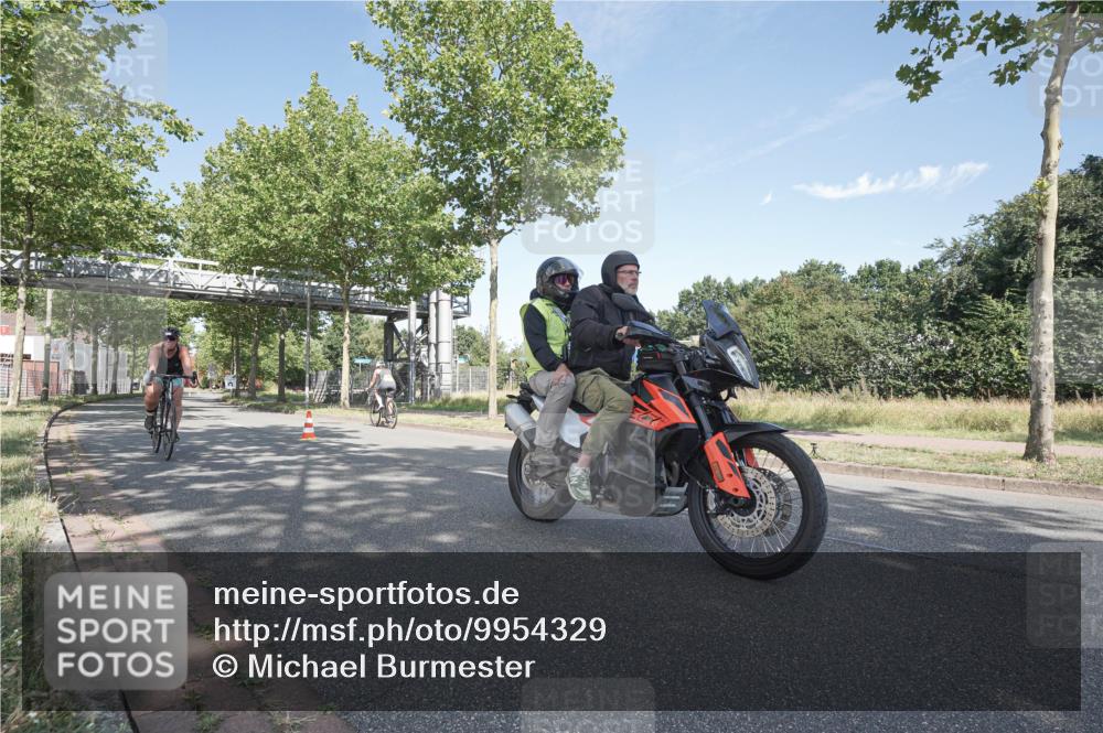 09.08.2026 - GEWOBA Citytriathlon Bremen Michael Burmester http://msf.ph/oto/9954329 09.08.2026 11:00:55 Radfahren 69, 77, 127, 435 meine-sportfotos.de