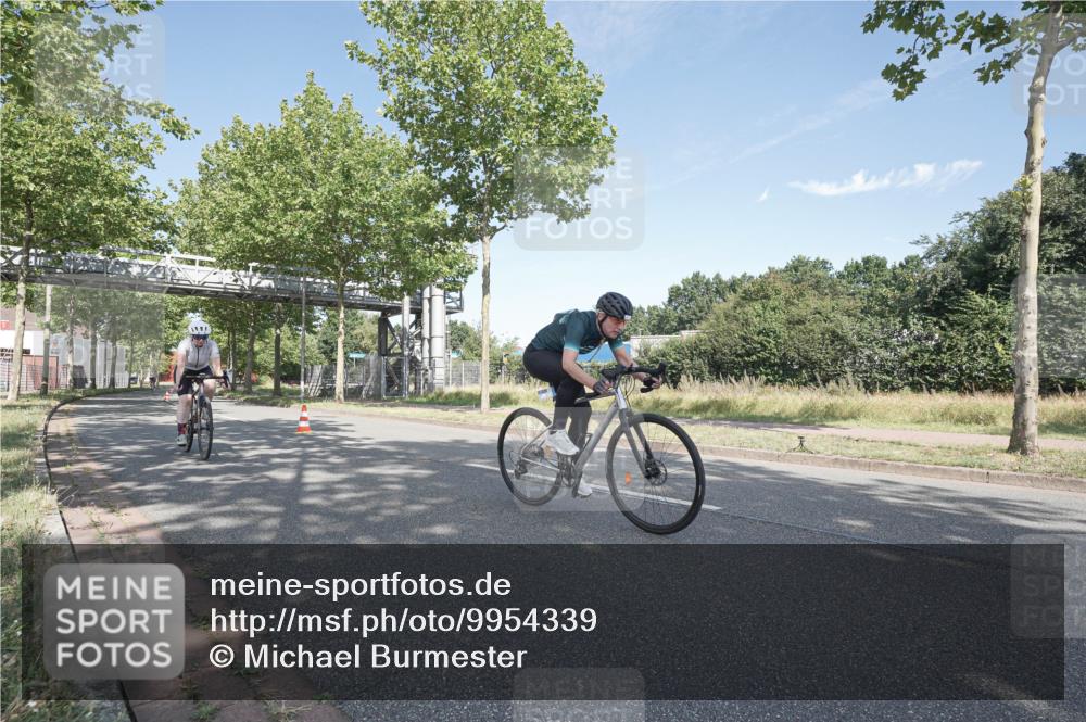 09.08.2026 - GEWOBA Citytriathlon Bremen Michael Burmester http://msf.ph/oto/9954339 09.08.2026 11:01:13 Radfahren 77, 78, 197, 203, 420, 422 meine-sportfotos.de
