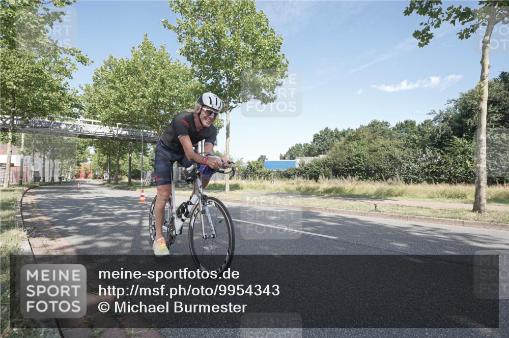 09.08.2026 - GEWOBA Citytriathlon Bremen Michael Burmester http://msf.ph/oto/9954343 09.08.2026 11:01:20 Radfahren 78, 197, 203, 422 meine-sportfotos.de