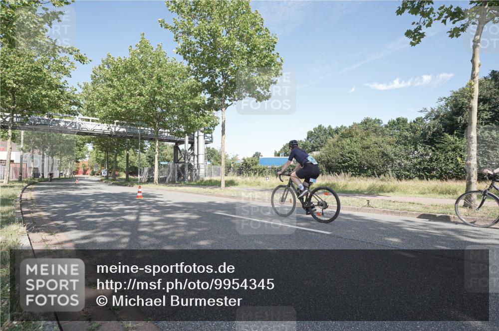 09.08.2026 - GEWOBA Citytriathlon Bremen Michael Burmester http://msf.ph/oto/9954345 09.08.2026 11:01:21 Radfahren 78, 197, 203, 422 meine-sportfotos.de