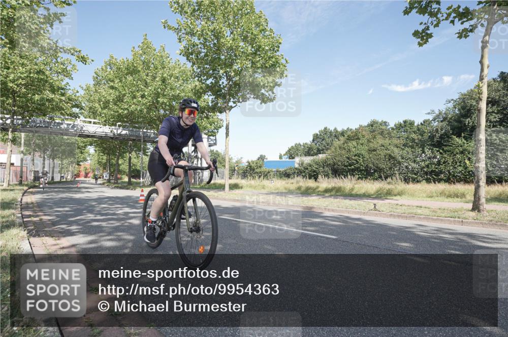 09.08.2026 - GEWOBA Citytriathlon Bremen Michael Burmester http://msf.ph/oto/9954363 09.08.2026 11:02:16 Radfahren 71, 431, 512 meine-sportfotos.de
