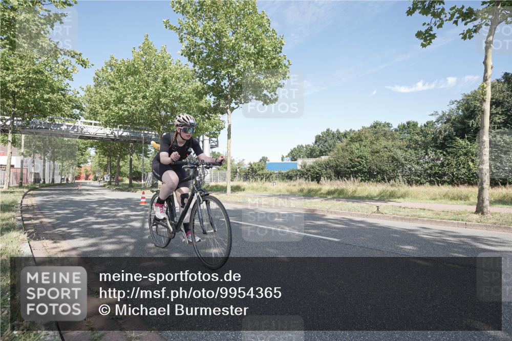 09.08.2026 - GEWOBA Citytriathlon Bremen Michael Burmester http://msf.ph/oto/9954365 09.08.2026 11:02:20 Radfahren 71, 431, 512 meine-sportfotos.de