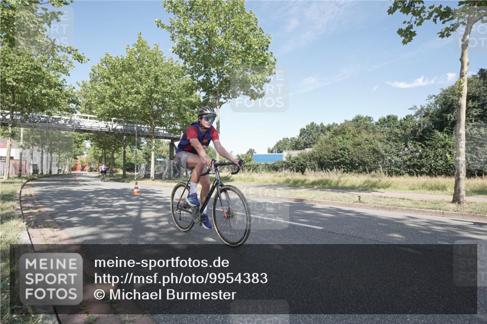 09.08.2026 - GEWOBA Citytriathlon Bremen Michael Burmester http://msf.ph/oto/9954383 09.08.2026 11:03:55 Radfahren 525 meine-sportfotos.de