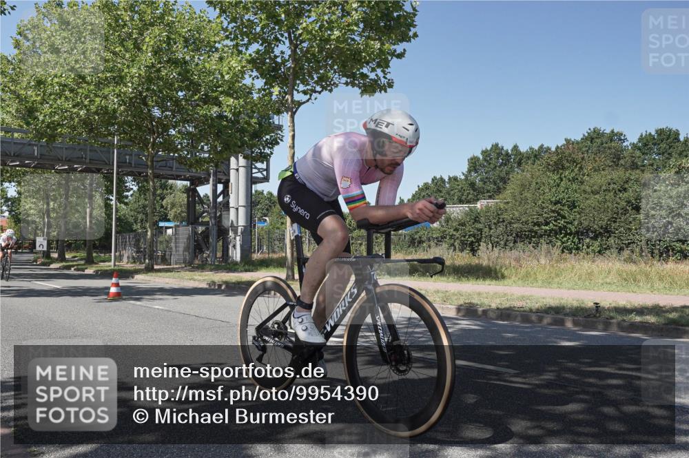 09.08.2026 - GEWOBA Citytriathlon Bremen Michael Burmester http://msf.ph/oto/9954390 09.08.2026 14:31:38 Radfahren 3, 24, 52, 70, 346 meine-sportfotos.de