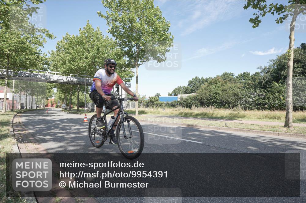 09.08.2026 - GEWOBA Citytriathlon Bremen Michael Burmester http://msf.ph/oto/9954391 09.08.2026 11:04:54 Radfahren 227, 524 meine-sportfotos.de