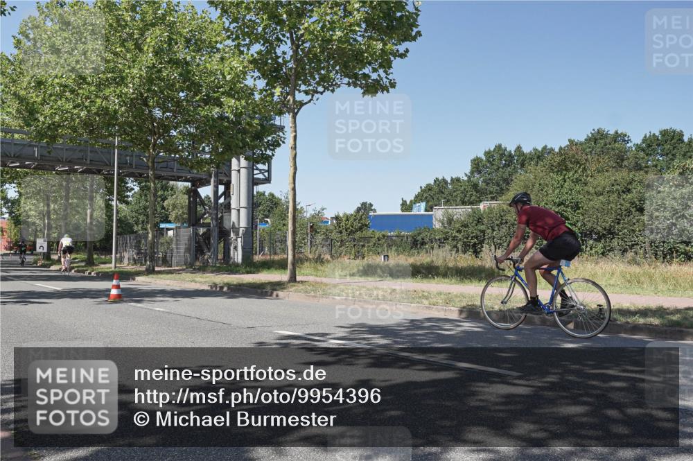 09.08.2026 - GEWOBA Citytriathlon Bremen Michael Burmester http://msf.ph/oto/9954396 09.08.2026 14:31:44 Radfahren 3, 70, 151, 161, 346, 360 meine-sportfotos.de