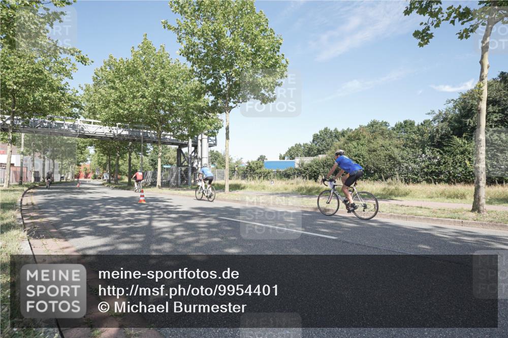 09.08.2026 - GEWOBA Citytriathlon Bremen Michael Burmester http://msf.ph/oto/9954401 09.08.2026 11:06:11 Radfahren 101, 475 meine-sportfotos.de