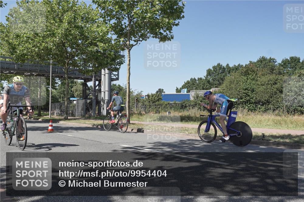 09.08.2026 - GEWOBA Citytriathlon Bremen Michael Burmester http://msf.ph/oto/9954404 09.08.2026 14:31:51 Radfahren 3, 70, 151, 161, 346, 360 meine-sportfotos.de