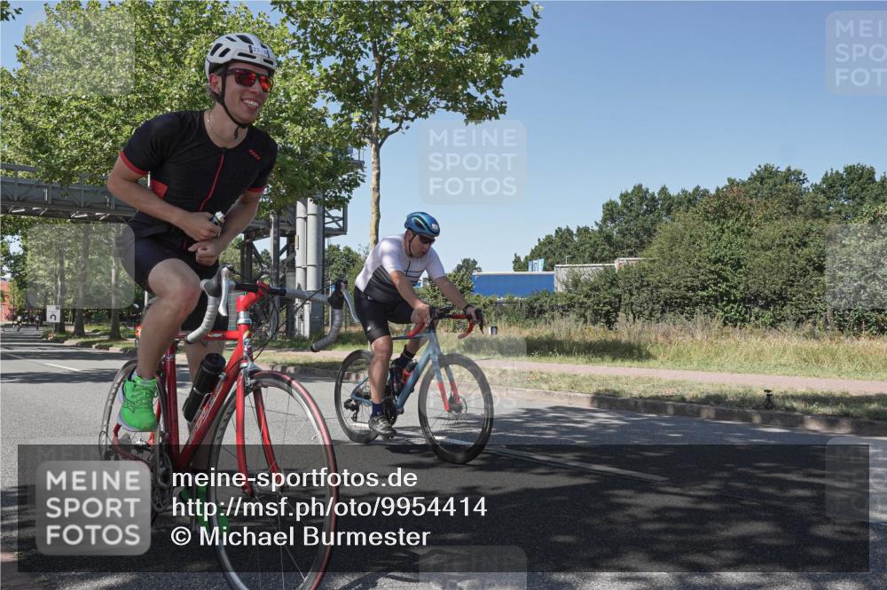 09.08.2026 - GEWOBA Citytriathlon Bremen Michael Burmester http://msf.ph/oto/9954414 09.08.2026 14:32:02 Radfahren 21, 126, 134, 254 meine-sportfotos.de
