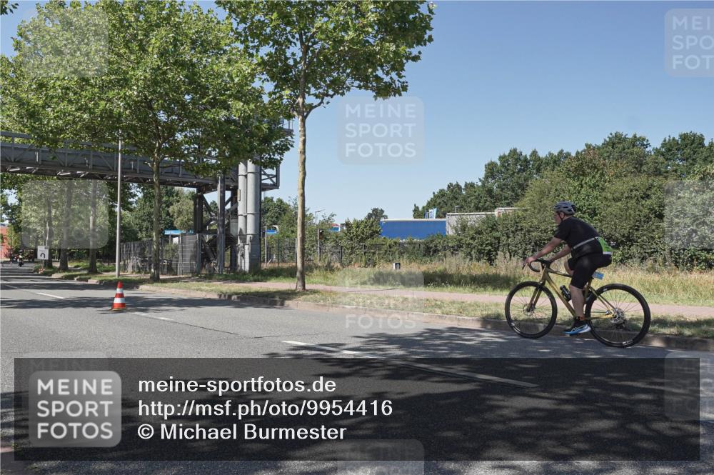 09.08.2026 - GEWOBA Citytriathlon Bremen Michael Burmester http://msf.ph/oto/9954416 09.08.2026 14:32:07 Radfahren 21, 111, 126, 134, 254 meine-sportfotos.de