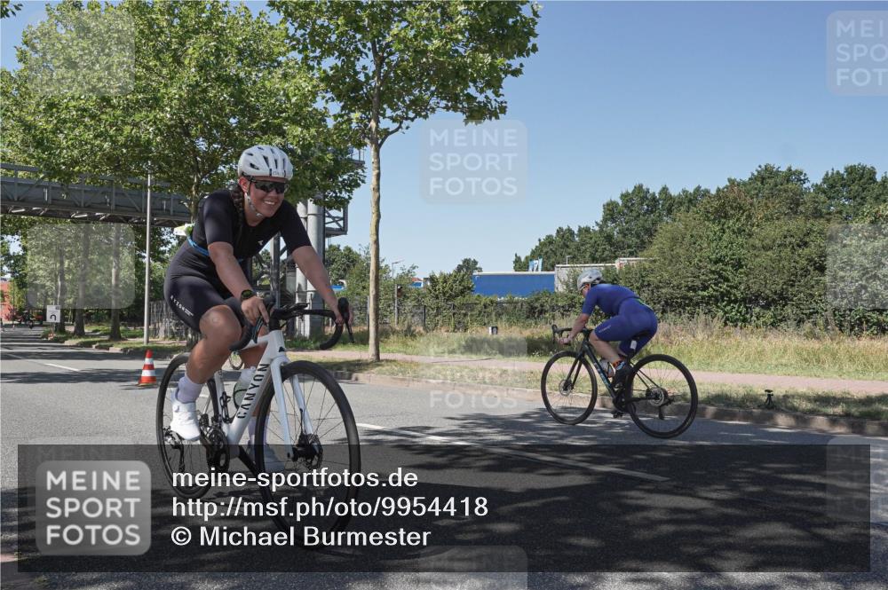 09.08.2026 - GEWOBA Citytriathlon Bremen Michael Burmester http://msf.ph/oto/9954418 09.08.2026 14:32:08 Radfahren 21, 111, 126, 134, 254 meine-sportfotos.de