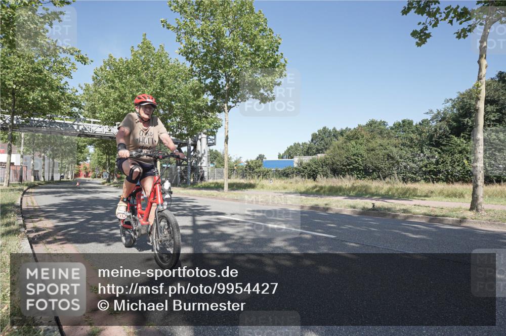 09.08.2026 - GEWOBA Citytriathlon Bremen Michael Burmester http://msf.ph/oto/9954427 09.08.2026 11:28:11 Radfahren 213 meine-sportfotos.de