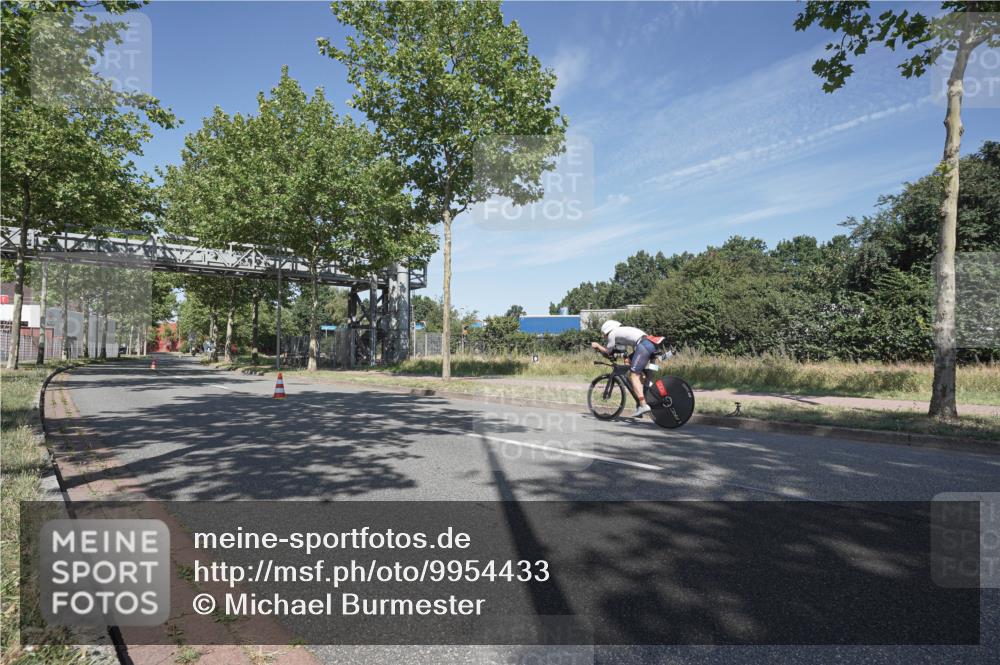 09.08.2026 - GEWOBA Citytriathlon Bremen Michael Burmester http://msf.ph/oto/9954433 09.08.2026 11:53:12 Radfahren  meine-sportfotos.de