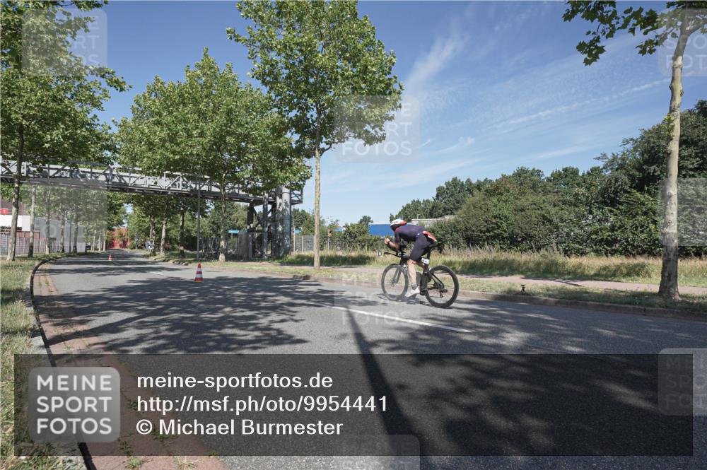 09.08.2026 - GEWOBA Citytriathlon Bremen Michael Burmester http://msf.ph/oto/9954441 09.08.2026 11:54:47 Radfahren  meine-sportfotos.de