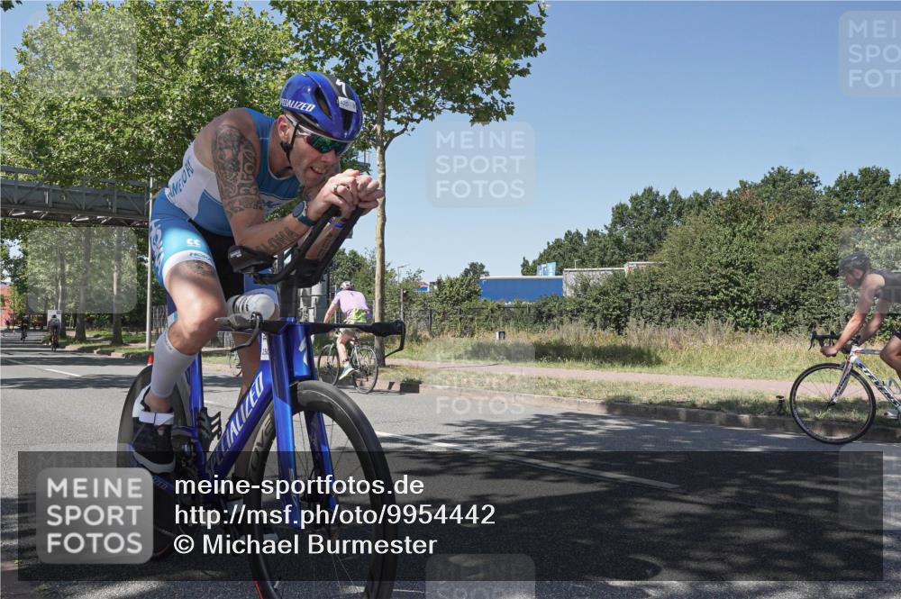 09.08.2026 - GEWOBA Citytriathlon Bremen Michael Burmester http://msf.ph/oto/9954442 09.08.2026 14:32:33 Radfahren 2, 22, 44, 76, 83, 396 meine-sportfotos.de