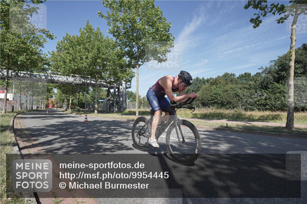 09.08.2026 - GEWOBA Citytriathlon Bremen Michael Burmester http://msf.ph/oto/9954445 09.08.2026 11:55:07 Radfahren 570 meine-sportfotos.de
