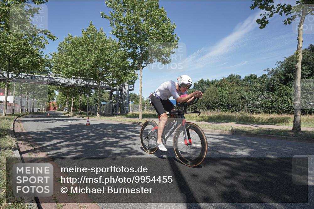 09.08.2026 - GEWOBA Citytriathlon Bremen Michael Burmester http://msf.ph/oto/9954455 09.08.2026 11:59:24 Radfahren 684 meine-sportfotos.de