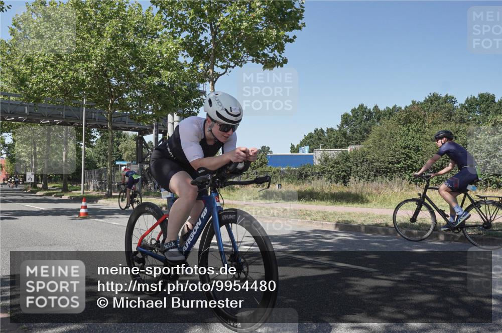 09.08.2026 - GEWOBA Citytriathlon Bremen Michael Burmester http://msf.ph/oto/9954480 09.08.2026 14:32:59 Radfahren 9, 19, 38, 148, 257, 302, 349 meine-sportfotos.de