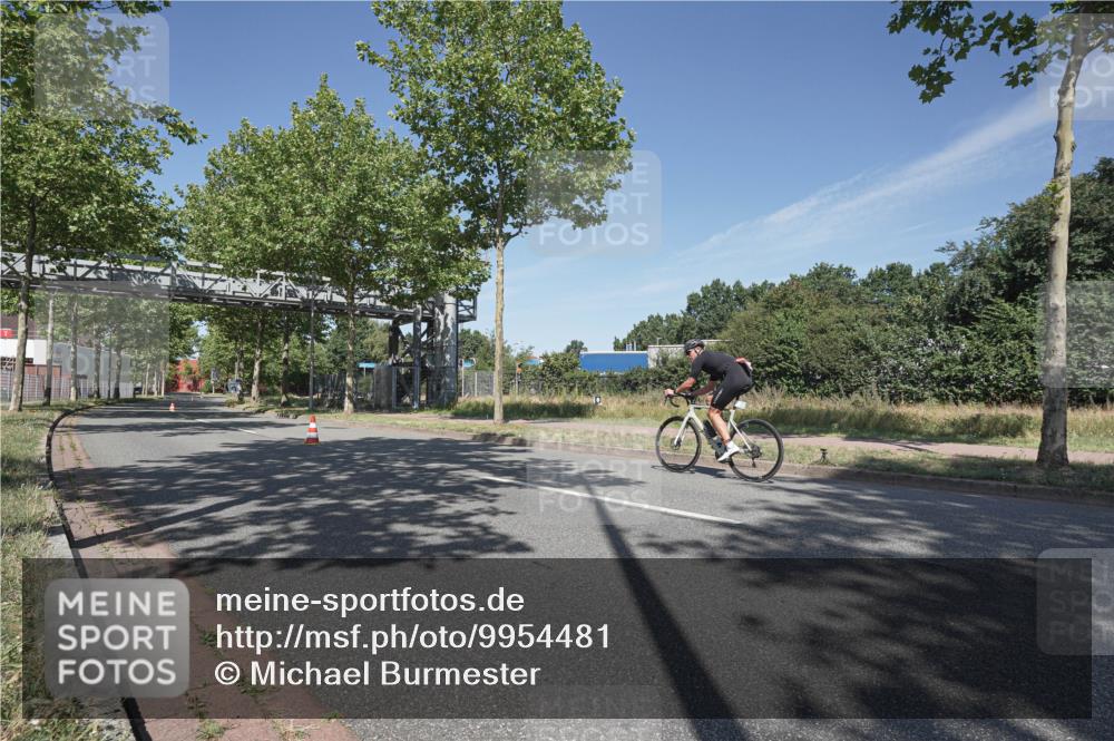 09.08.2026 - GEWOBA Citytriathlon Bremen Michael Burmester http://msf.ph/oto/9954481 09.08.2026 12:03:53 Radfahren 557 meine-sportfotos.de