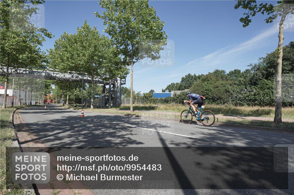 09.08.2026 - GEWOBA Citytriathlon Bremen Michael Burmester http://msf.ph/oto/9954483 09.08.2026 12:04:03 Radfahren  meine-sportfotos.de
