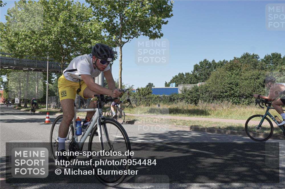 09.08.2026 - GEWOBA Citytriathlon Bremen Michael Burmester http://msf.ph/oto/9954484 09.08.2026 14:33:00 Radfahren 9, 19, 38, 148, 257, 302, 349 meine-sportfotos.de