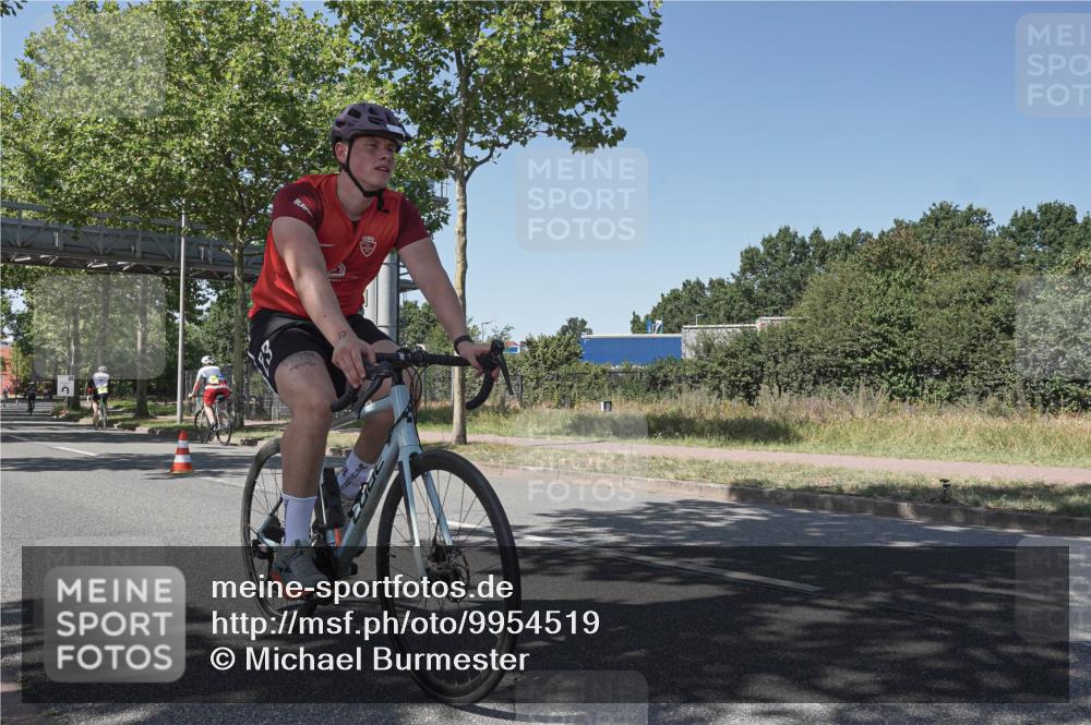 09.08.2026 - GEWOBA Citytriathlon Bremen Michael Burmester http://msf.ph/oto/9954519 09.08.2026 14:33:28 Radfahren 17, 86, 158, 179, 180, 232, 263, 265, 308, 395 meine-sportfotos.de