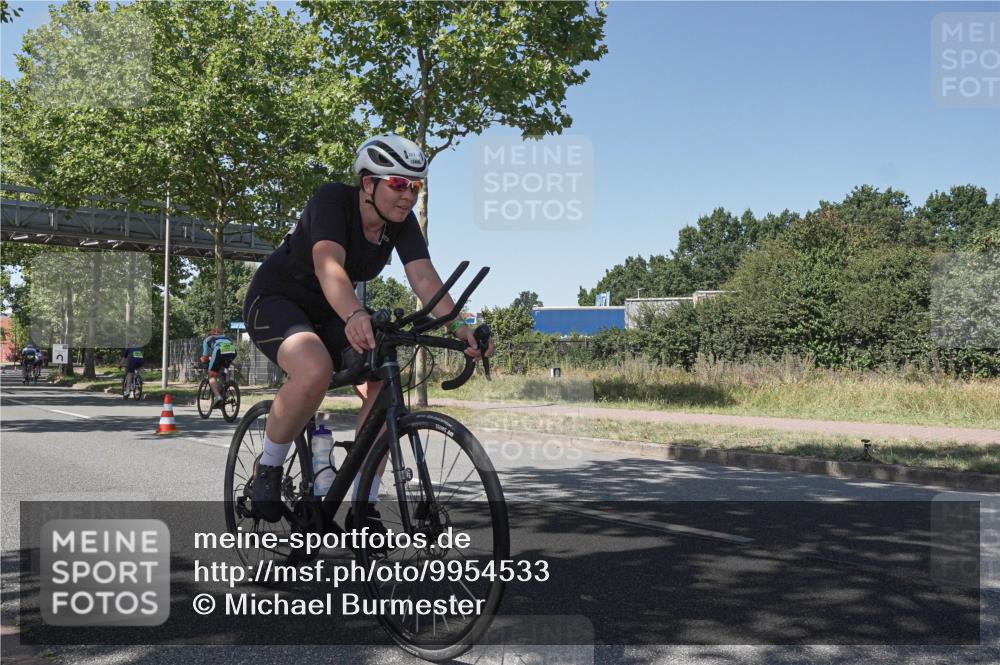 09.08.2026 - GEWOBA Citytriathlon Bremen Michael Burmester http://msf.ph/oto/9954533 09.08.2026 14:33:34 Radfahren 17, 38, 74, 86, 158, 179, 218, 232, 263, 308, 395, 470 meine-sportfotos.de