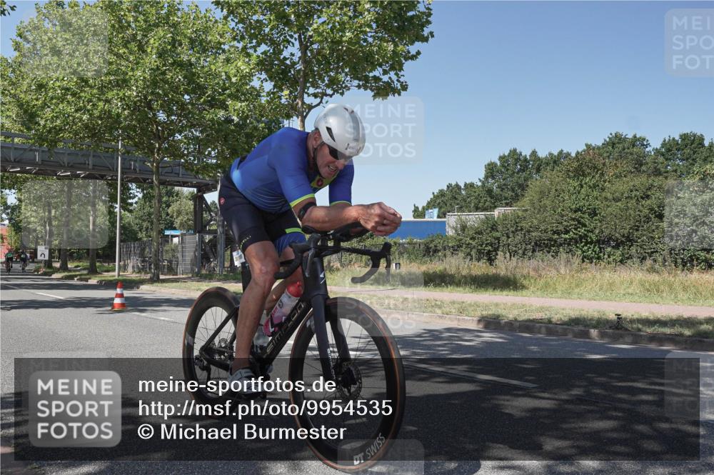 09.08.2026 - GEWOBA Citytriathlon Bremen Michael Burmester http://msf.ph/oto/9954535 09.08.2026 14:33:37 Radfahren 17, 38, 74, 82, 146, 218, 232, 263, 308, 371, 470 meine-sportfotos.de