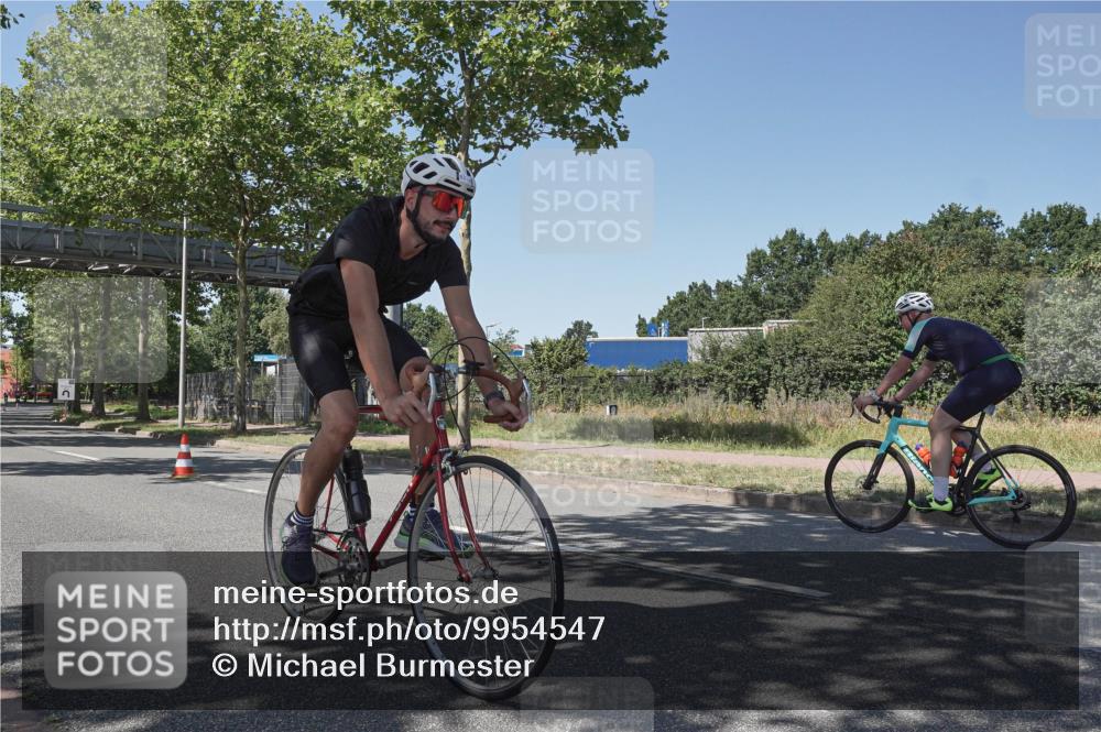 09.08.2026 - GEWOBA Citytriathlon Bremen Michael Burmester http://msf.ph/oto/9954547 09.08.2026 14:33:47 Radfahren 5, 38, 66, 74, 82, 146, 218, 345, 371, 470 meine-sportfotos.de