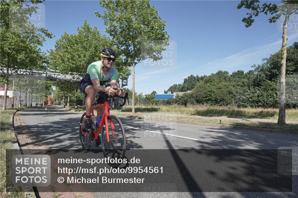 09.08.2026 - GEWOBA Citytriathlon Bremen Michael Burmester http://msf.ph/oto/9954561 09.08.2026 12:06:38 Radfahren 571, 612, 651, 707, 720 meine-sportfotos.de