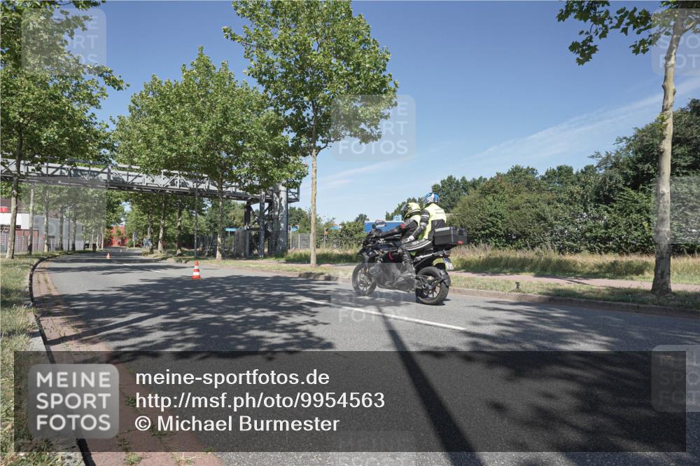 09.08.2026 - GEWOBA Citytriathlon Bremen Michael Burmester http://msf.ph/oto/9954563 09.08.2026 12:06:38 Radfahren 571, 612, 651, 707, 720 meine-sportfotos.de